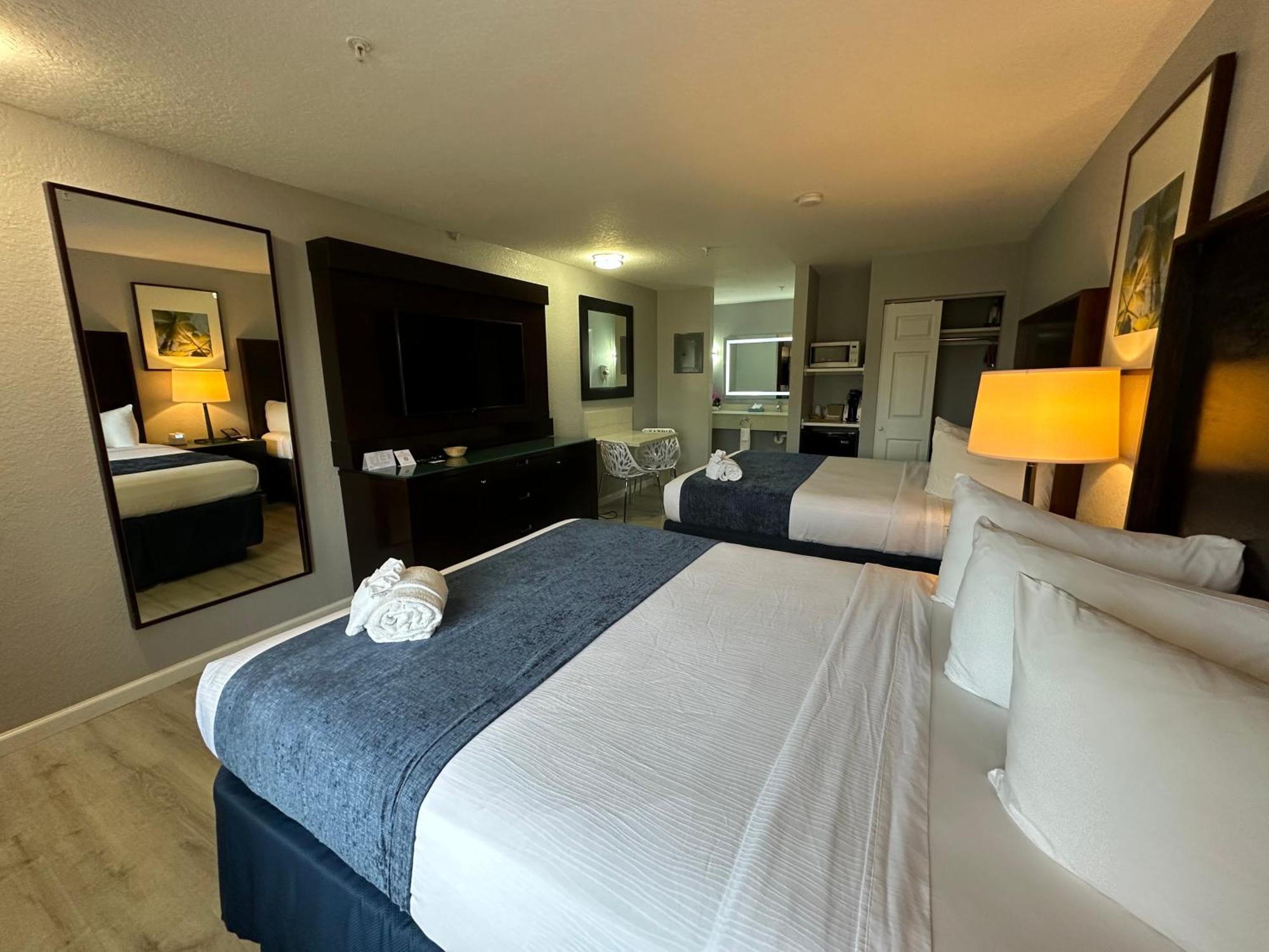 Lantern Inn & Suites - Sarasota Esterno foto