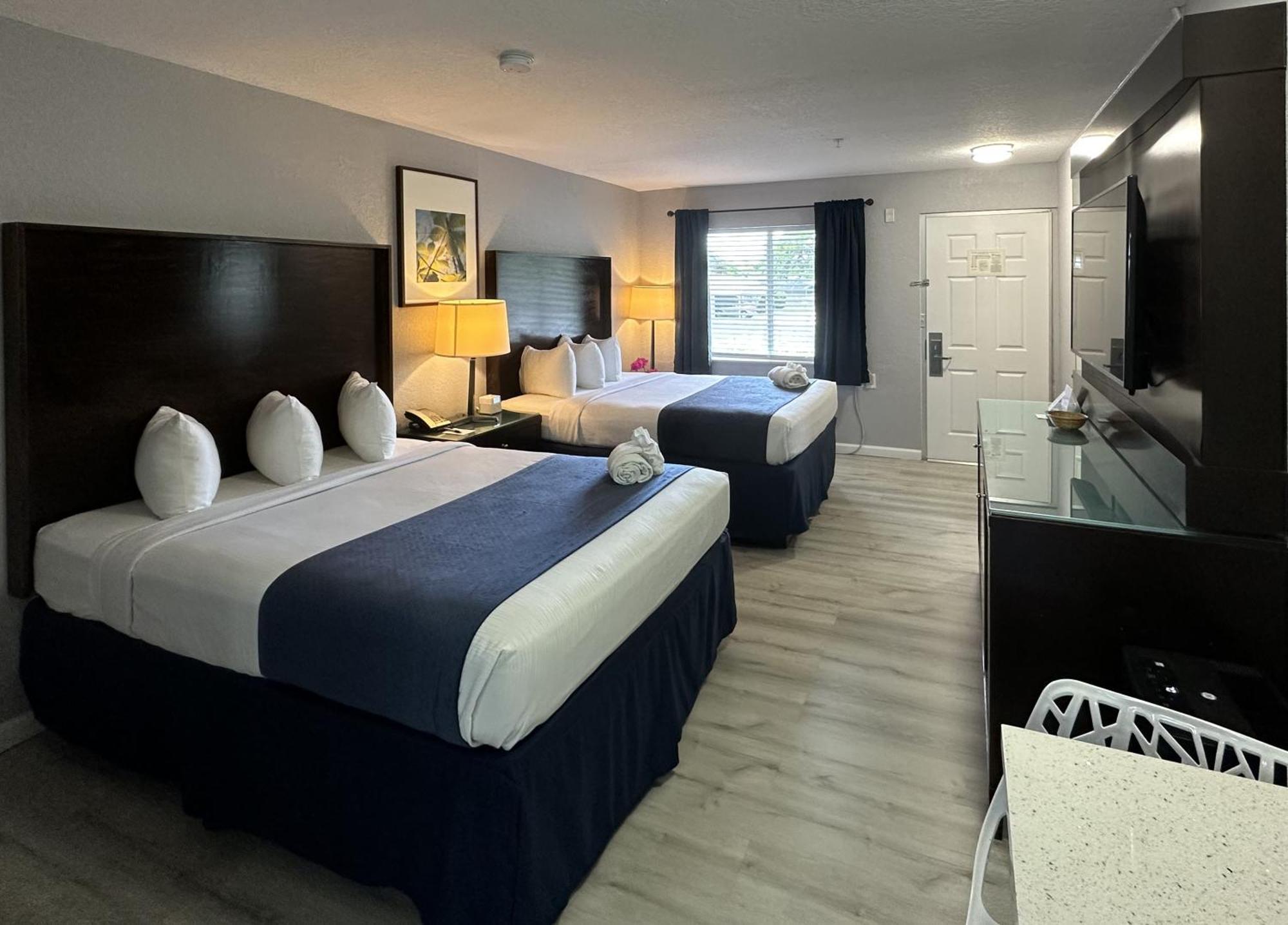 Lantern Inn & Suites - Sarasota Esterno foto