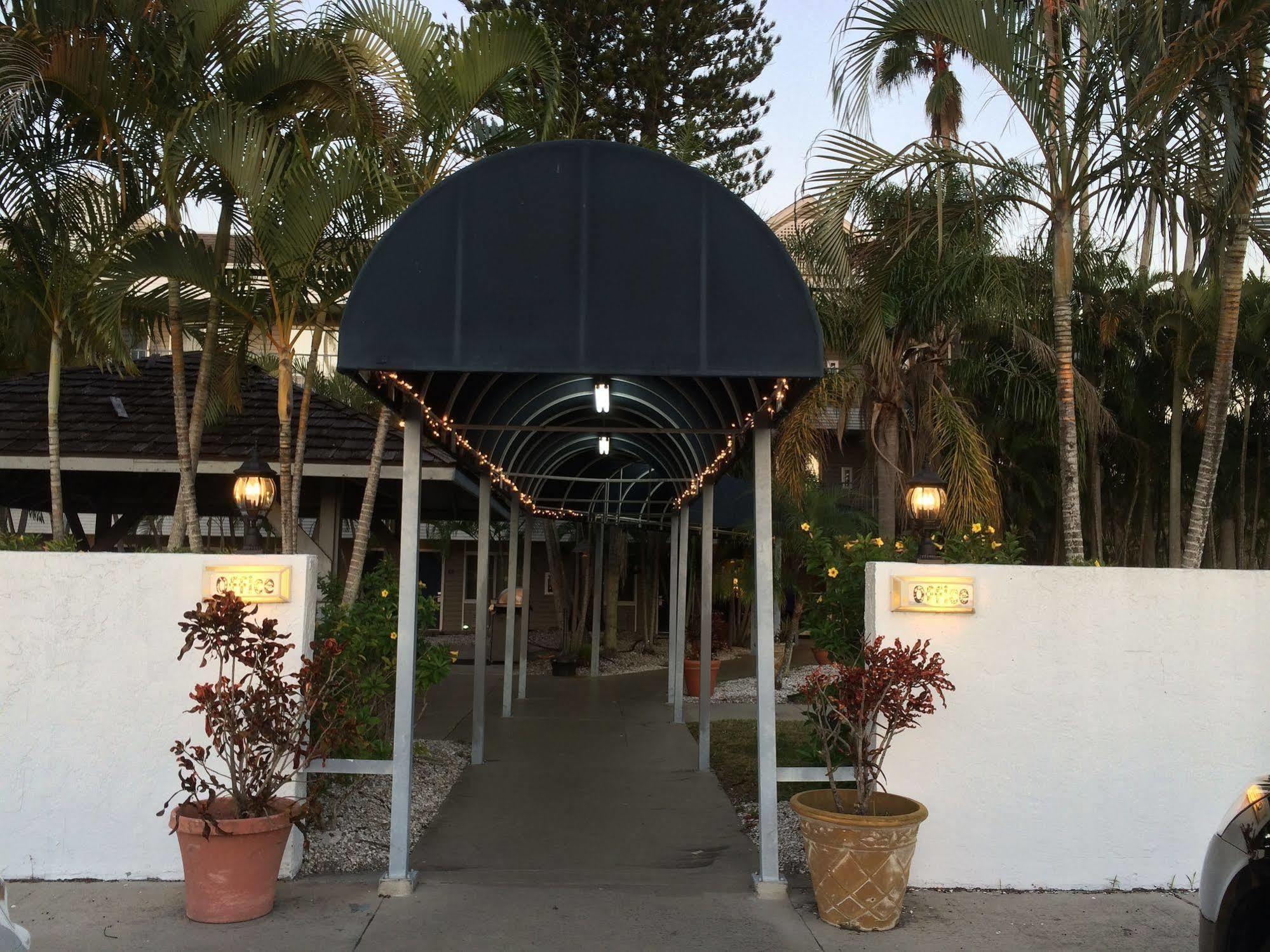 Lantern Inn & Suites - Sarasota Esterno foto